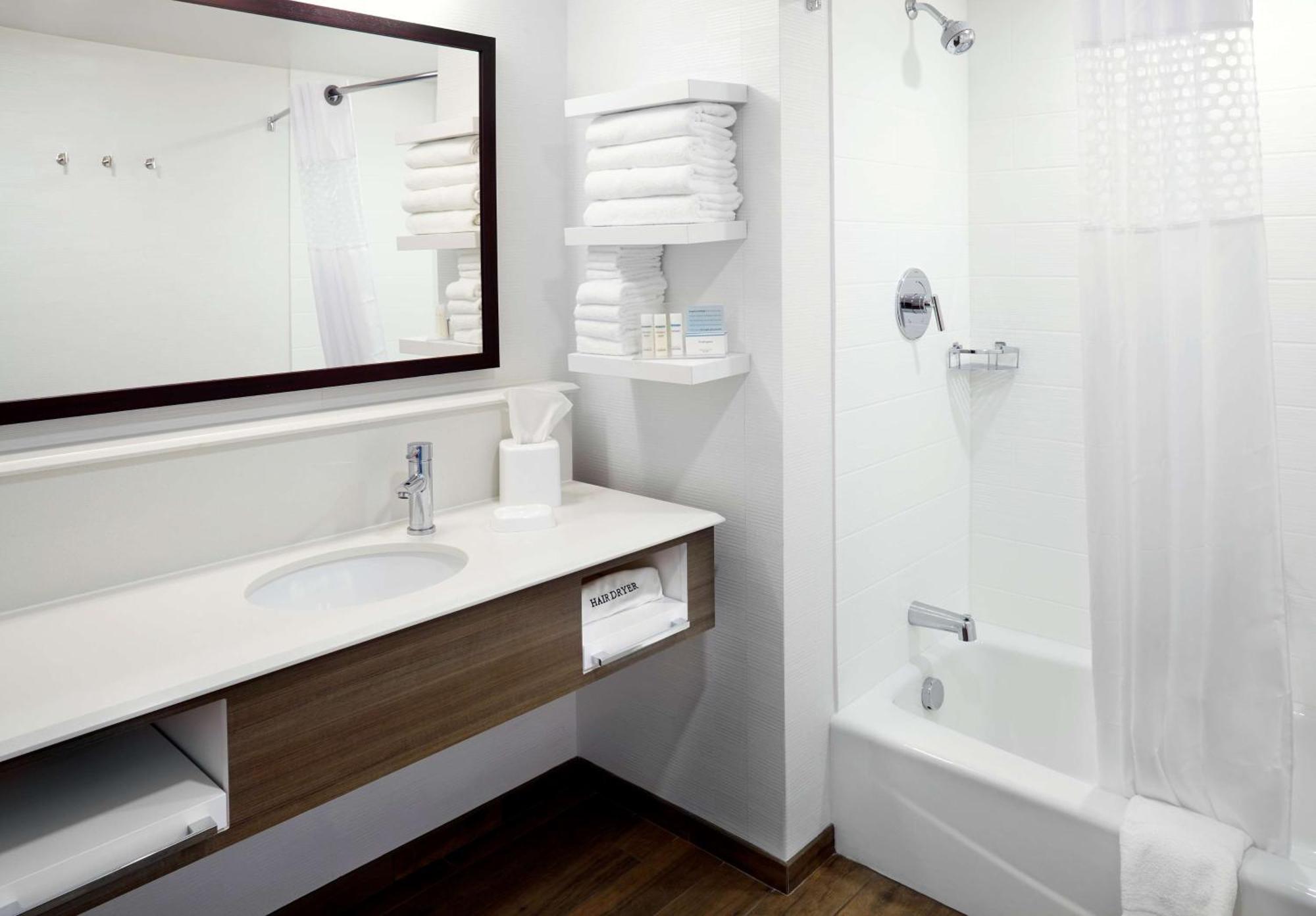 Hampton Inn & Suites Pittsburgh Airport South/Settlers Ridge Робинсон-Тауншип Экстерьер фото
