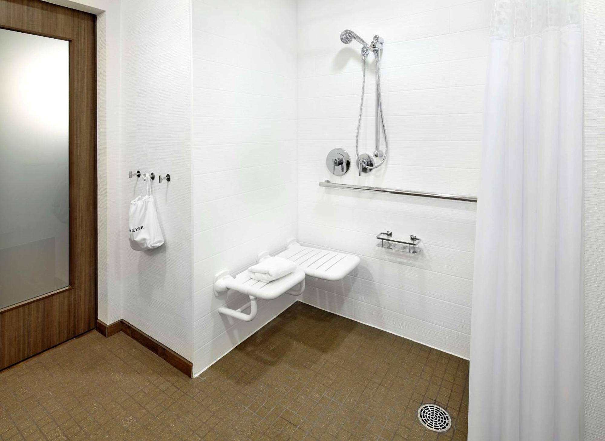 Hampton Inn & Suites Pittsburgh Airport South/Settlers Ridge Робинсон-Тауншип Экстерьер фото