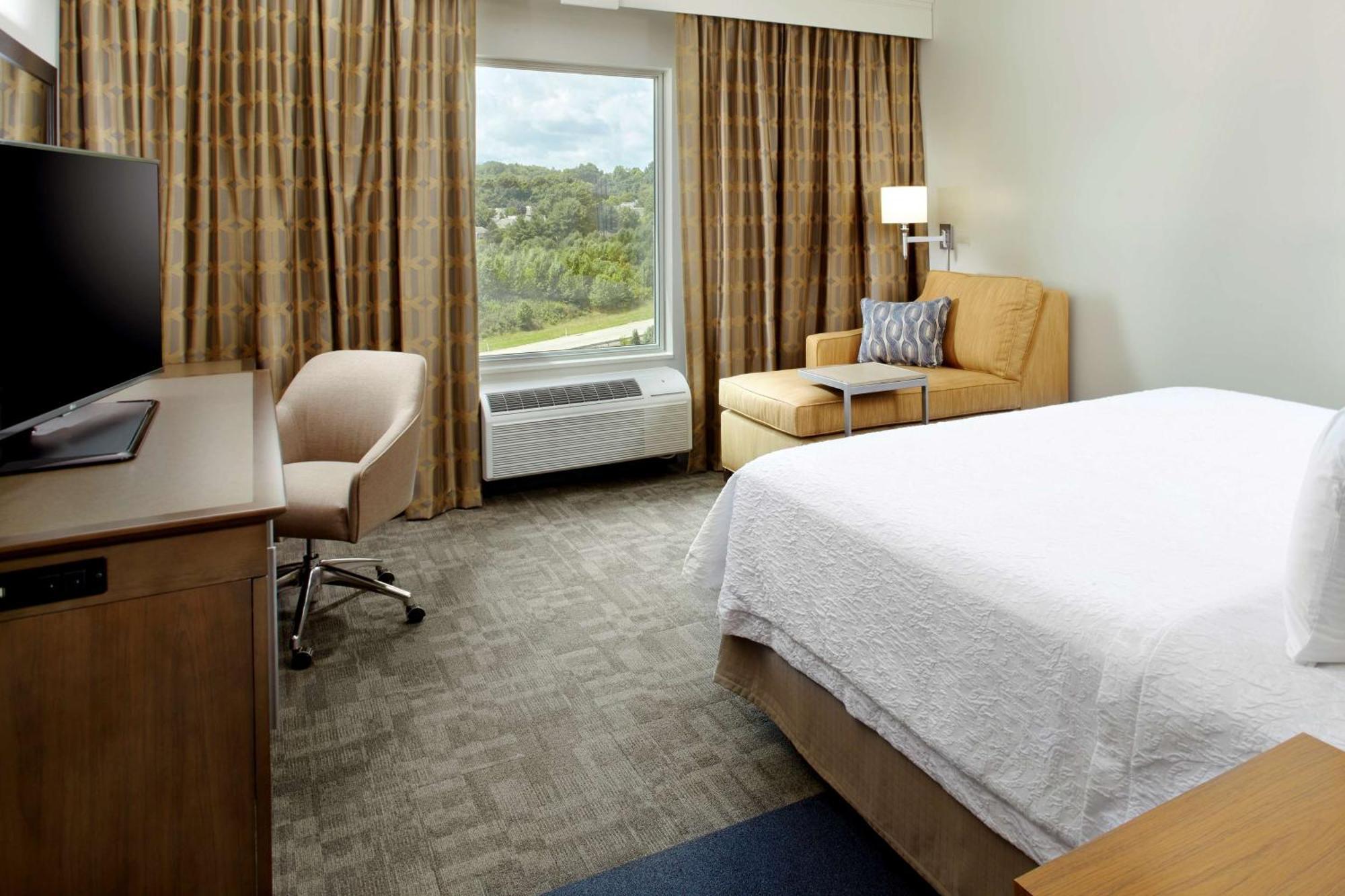 Hampton Inn & Suites Pittsburgh Airport South/Settlers Ridge Робинсон-Тауншип Экстерьер фото